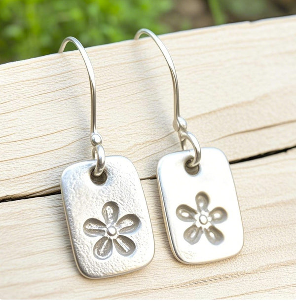 Minimalist Floral Drop Earrings – Hammered Silver with Engraved Flower Design