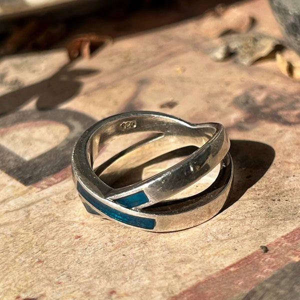 Sterling Silver Crossover Band Ring with Blue Inlay – Modern Geometric Minimalist Design