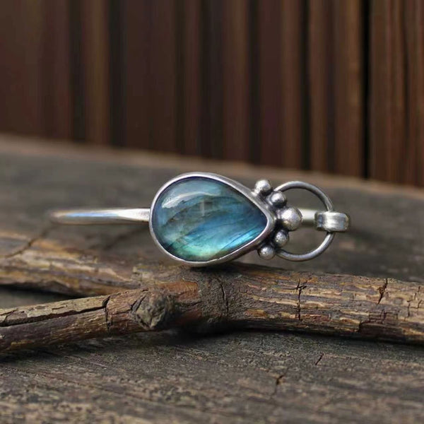 Handmade Teardrop Shaped Labradorite Sterling Silver Bracelet: Blue Sparkling Gemstone