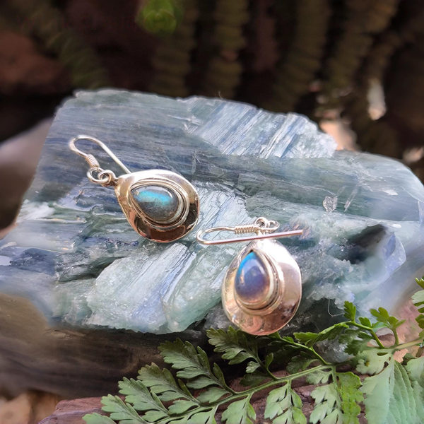 Handmade Bohemian Silver Earrings Inlaid with Labradorite