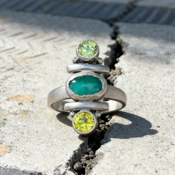 Handcrafted 925 sterling silver multi-gemstone women's ring, set with jade and peridot.