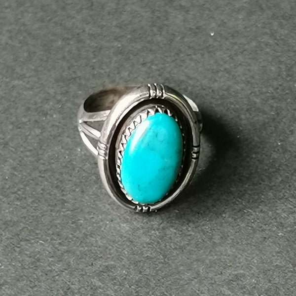 Vintage Oval Turquoise Ring