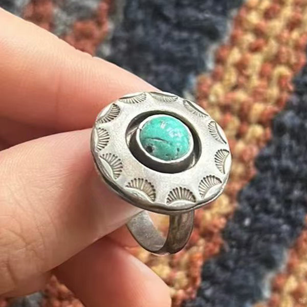 Vintage Southwestern Sterling Silver Ring – Round Concho Design with Turquoise Center Stone