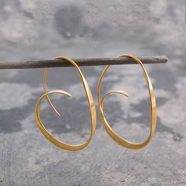 Modern Spiral Hoop Earrings – Elegant Gold-Tone Sculptural Statement Jewelry